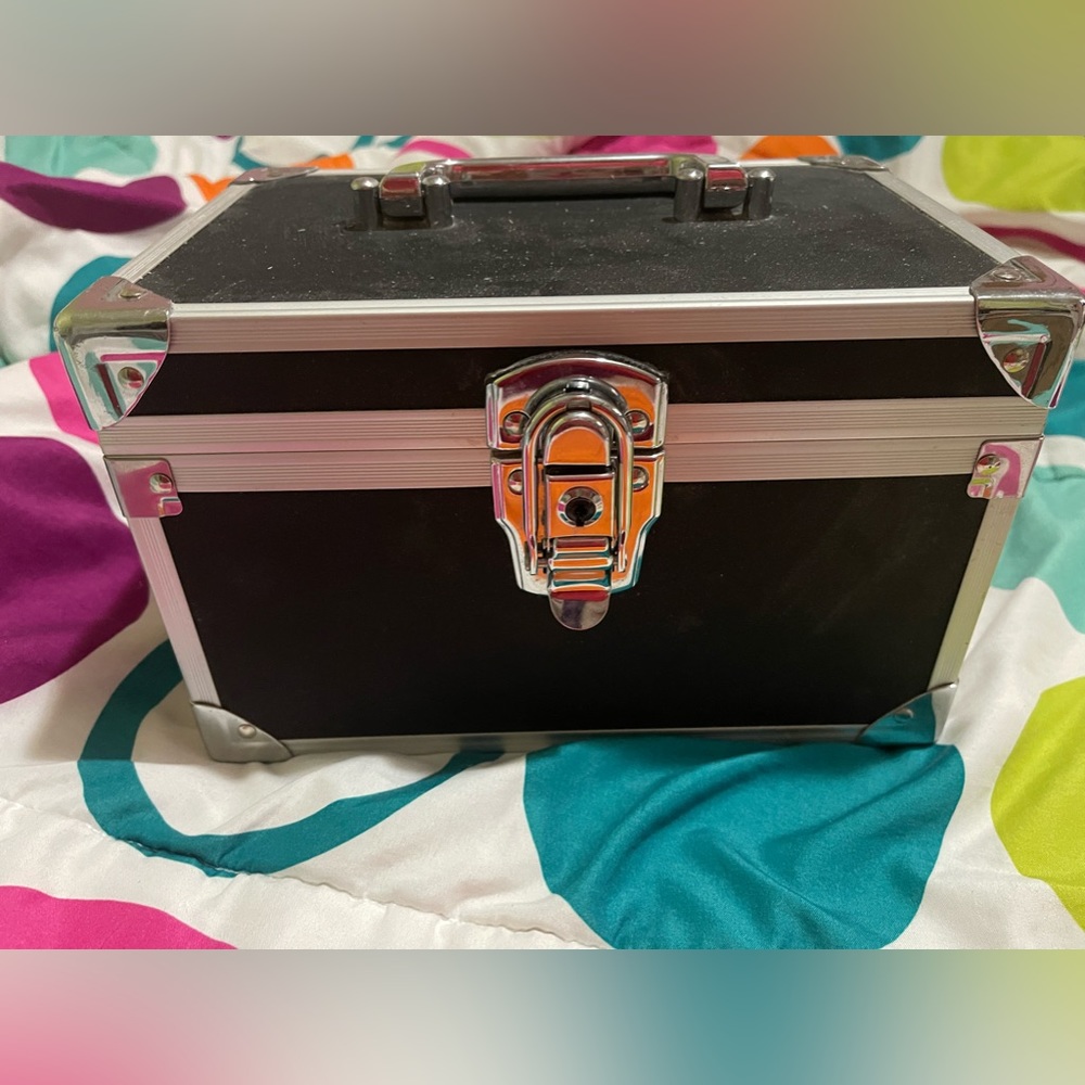 Vintage Makeup and Jewelry organizer